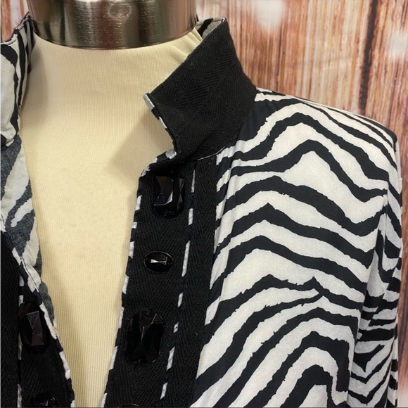 Dana Buchman Zebra Print Tunic - Picture 3 of 11